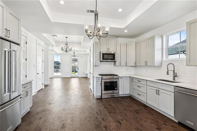 2325 Benjamin St, Arabi, LA 70032 - photo 6