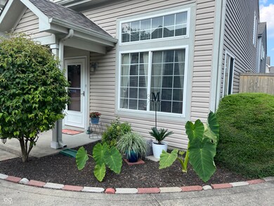 583 Scotch Pine Dr, Greenwood, IN 46143 - photo 3