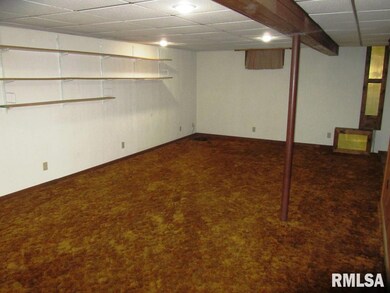 5506 Davie St, Davenport, IA 52806 - photo 4