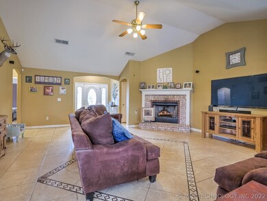 19621 E 39th St S, Broken Arrow, OK 74014 - photo 7