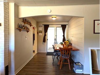 47564 School St, Oakridge, OR 97463 - photo 7