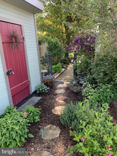 435 S Market St, Frederick, MD 21701 - photo 5