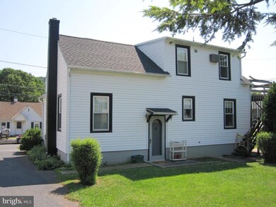 225 E Fulton St, Ephrata, PA 17522 - photo 3