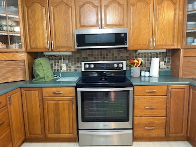 439 Jerry St, Gallipolis, OH 45631 - photo 5