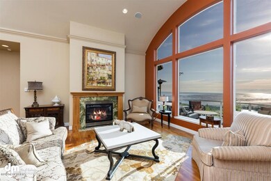 53-Living Room 20200611-DW-3278