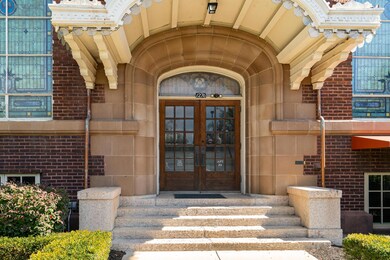 1276 N High St unit 401, Columbus, OH 43201 - photo 3