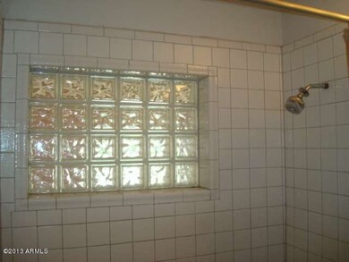 1611 E Cedar St 031