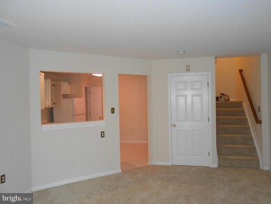 9203 Deer Crossing unit 42, Lorton, VA 22079 - photo 3
