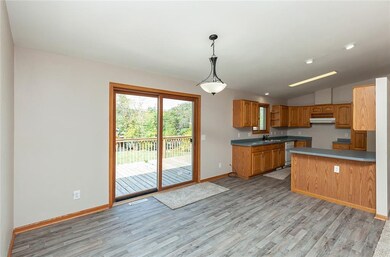 1722 12th St, Des Moines, IA 50314 - photo 7