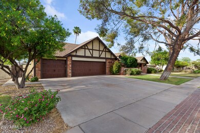 318 E Carver Rd-1