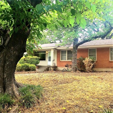 18 Lynwood Ct, Hurst, TX 76053 - photo 3