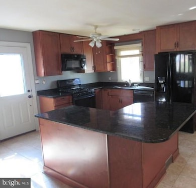 6834 Allview Dr, Columbia, MD 21046 - photo 4