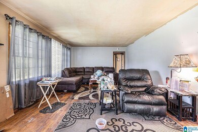 313 25th Ave NE, Center Point, AL 35215 - photo 5