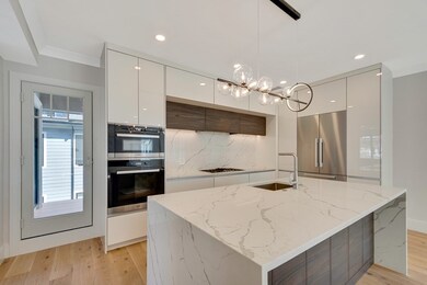 80 Verndale St unit 80, Brookline, MA 02446 - photo 3