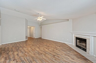 8-web-or-mls-4719-whitewater-ln