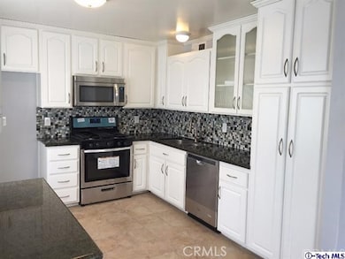 7771 Via Capri, Burbank, CA 91504 - photo 4