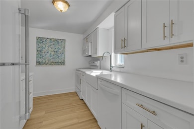 All newer appliances stay!