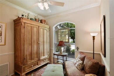 Dining Room (currently used as reading room)