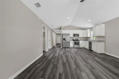 117 Woodland Dr, Winter Haven, FL 33881 - photo 4