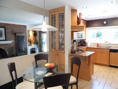 1 Burning Tree Rd, Rolling Meadows, IL 60008 - photo 2