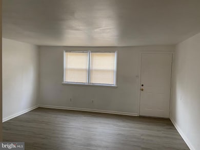 3306 Kessler Ct, Halethorpe, MD 21227 - photo 5