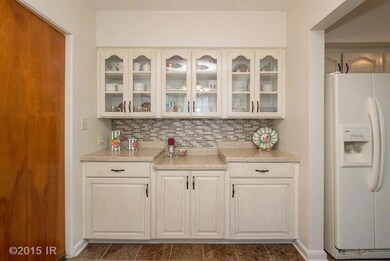 2420 E 29th St, Des Moines, IA 50317 - photo 4