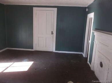 528 W Sharpe St, Statesville, NC 28677 - photo 2