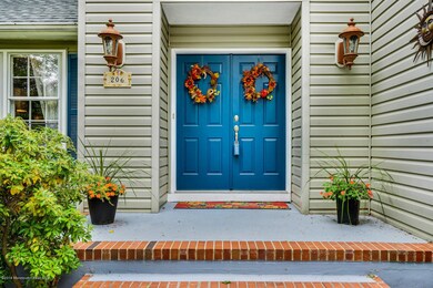 BEAUTIFUL DOUBLE ENTRANCE DOOR!