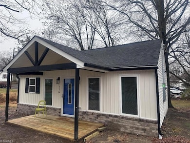 114 Council St, Thomasville, NC 27360 - photo 2