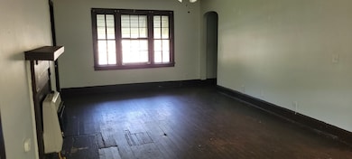 1611 Gary St, Clinton, SC 29325 - photo 3