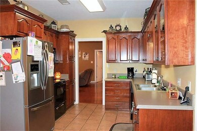 166 Pinewood Ave, Pineville, LA 71360 - photo 3