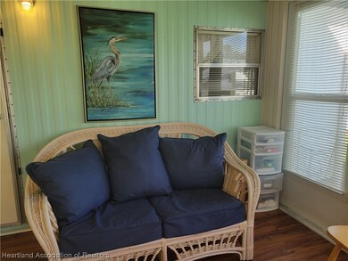 42 Pine Aire Cir, Lake Placid, FL 33852 - photo 5