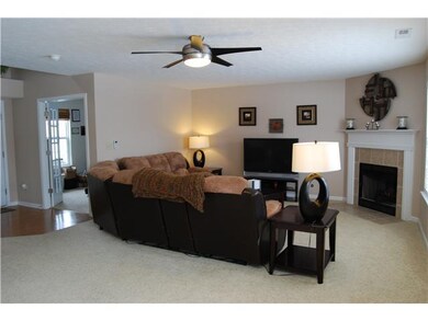 12356 Quarterback Ln, Fishers, IN 46037 - photo 3