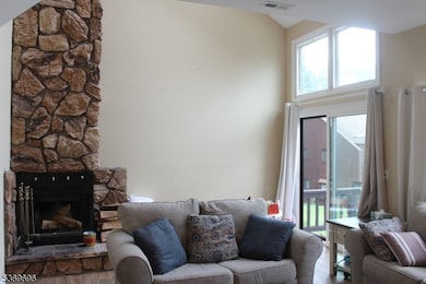 1 Silver Star Ct unit 2, Vernon, NJ 07462 - photo 5