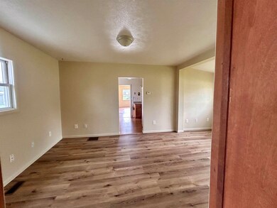 505 Holdredge Ave, Basin, WY 82410 - photo 6