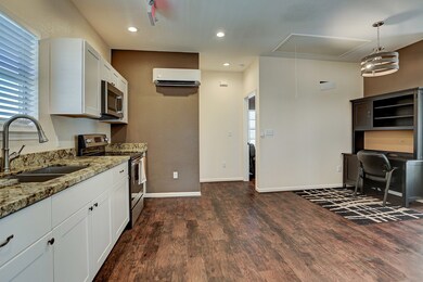 870 Barrell Rd unit D2, Alvin, TX 77511 - photo 7