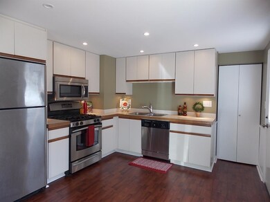 9336 Saric Dr, Highland, IN 46322 - photo 6