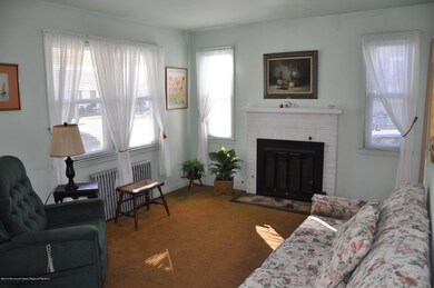 17 Manning St, Red Bank, NJ 07701 - photo 3