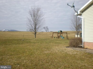 13335 Locust Level Rd, Greencastle, PA 17225 - photo 4