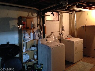 328 N Locust St, Wayland, MI 49348 - photo 7