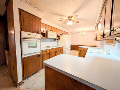 Light, bright kitchen