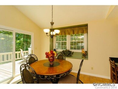 Light & Bright Breakfast Room