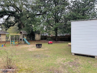 204 S Monroe Ave, Picayune, MS 39466 - photo 3