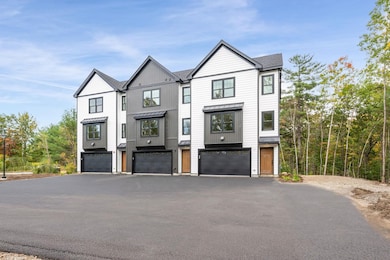 14 Mohawk Dr, Londonderry, NH 03053 - photo 2