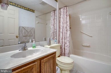 11 Woodmans Ct, Essex, MD 21221 - photo 6