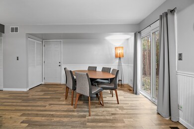 29W477 Blackthorn Ln, Warrenville, IL 60555 - photo 7