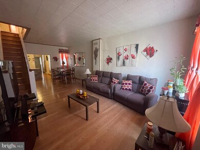 1017 N 10th St, Reading, PA 19604 - photo 2