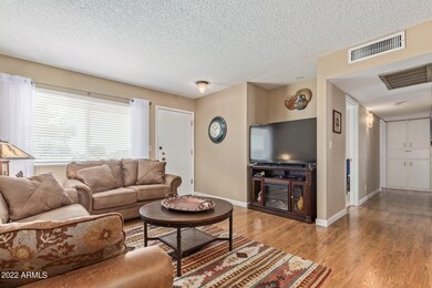 11158 W Emerald Dr, Sun City, AZ 85351 - photo 3