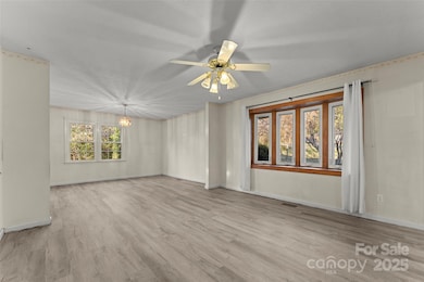 123 Castleton Ln, Hendersonville, NC 28791 - photo 4