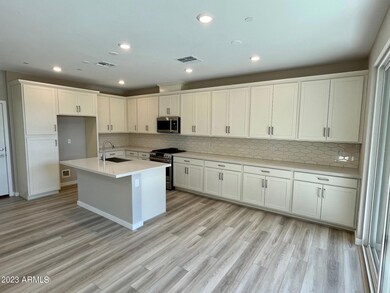Kitchen/Dining